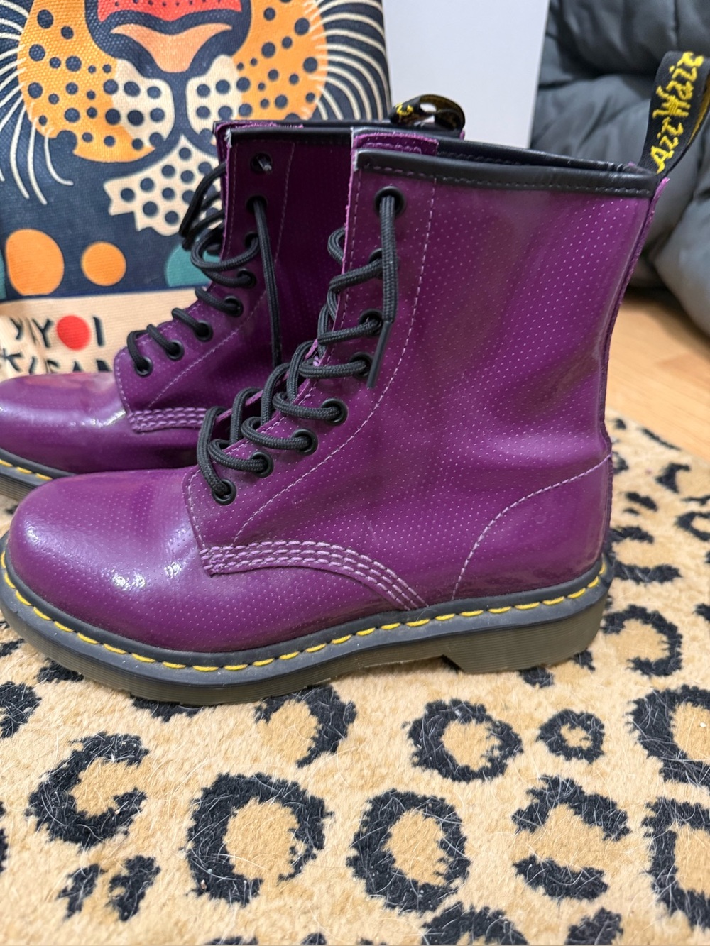 💜MINT CONDITION💜 Vibrant Purple Dr. Martens 1460 8-Eye Boots - Size 7 Women’s